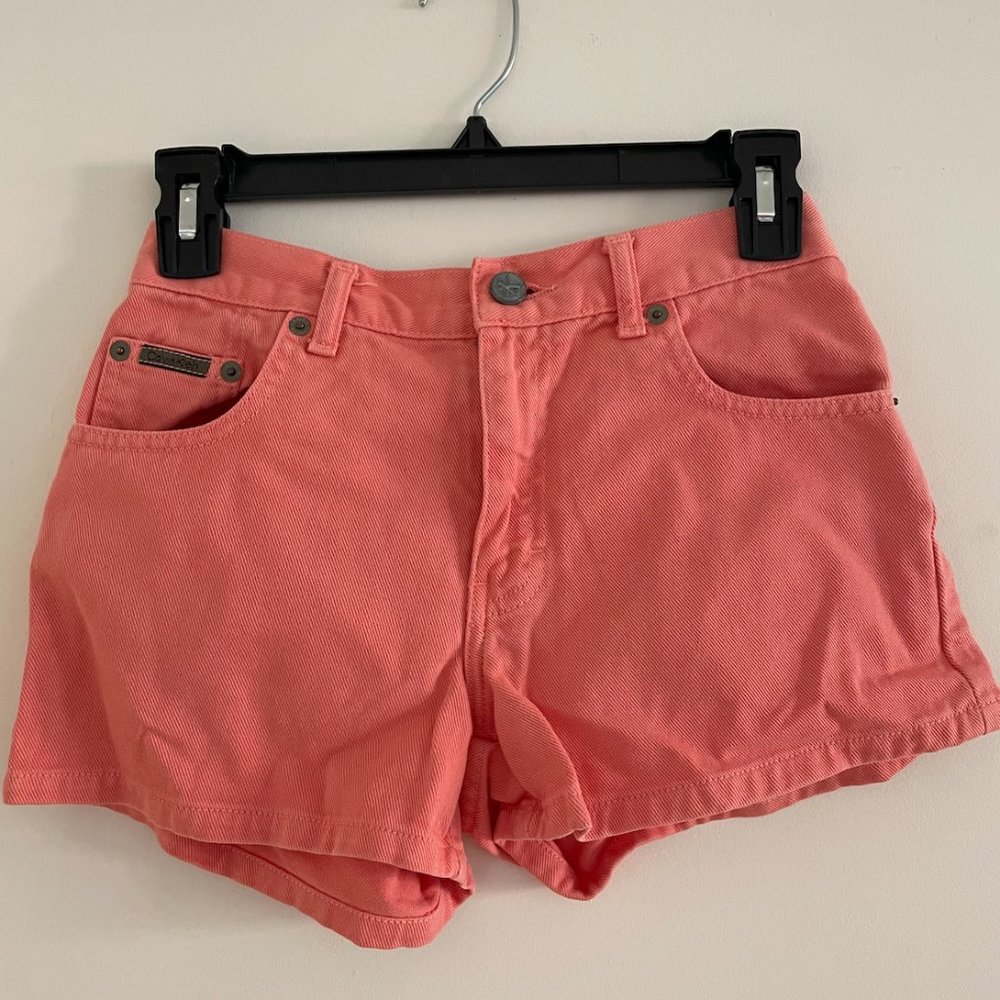 calvin klein vintage jean shorts in pink coral sz 24/xs